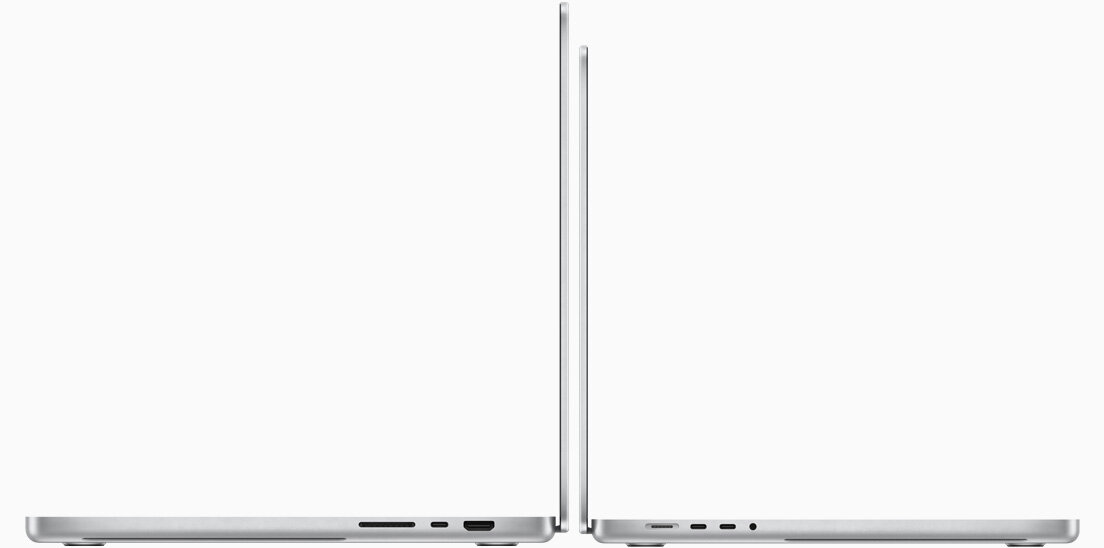 Notebook Apple MacBook Pro Apple M1 Pro widok na dwa notebooki stojące plecami do siebie