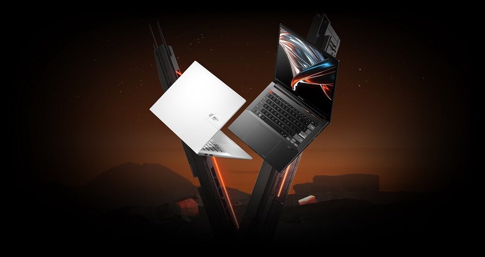 Laptop Asus Vivobook Pro 14X OLED M7400 M7400QE-KM032R widok na ekran i klawiaturę laptopa w kolorze czarnym i na klapę białego laptopa pod skosem