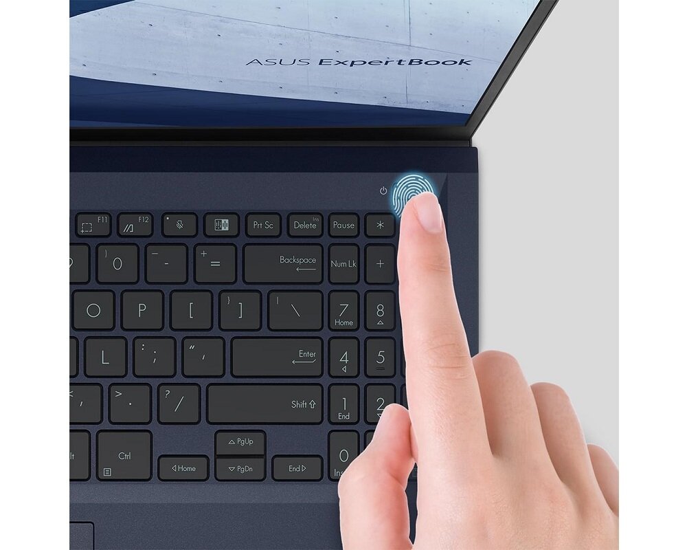 Laptop Asus ExpertBook B1 B1500 B1500CEAE-BQ1669R widok na palec dotykający przycisku zasilania z czytnikiem linii papilarnych
