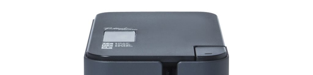 Drukarka etykiet Brother PT-P950NW widok na ekran na górnej części urządzenia