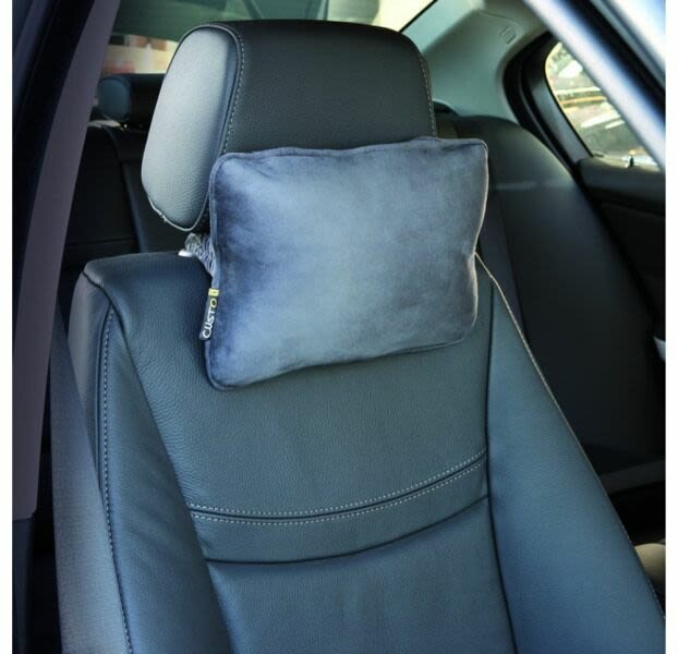 Poduszka podróżna Custo Pol Grand Comfort CUST 164500 na fotelu samochodowym