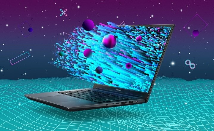 Laptop Asus Vivobook Pro 15 OLED K3500 K3500PC-L1010W widok na laptopa pod skosem w lewo