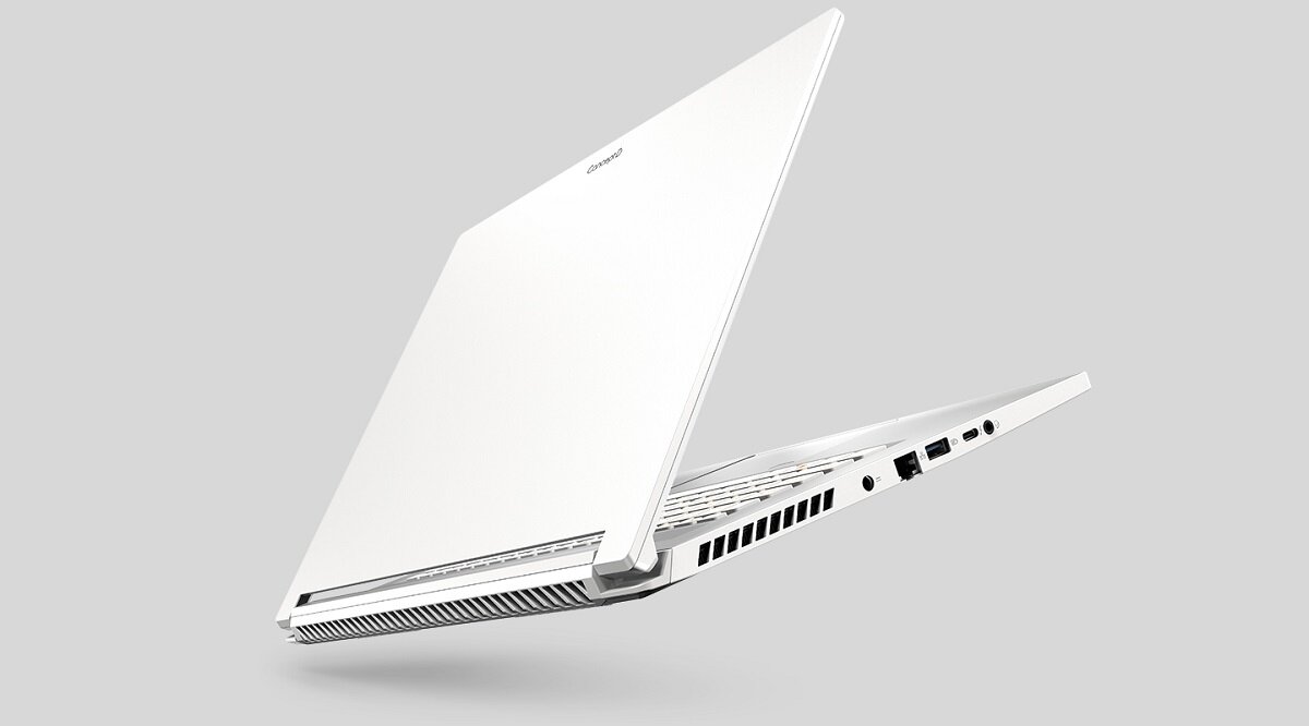 Laptop Acer ConceptD 5 Pro CN516-72P-78U0 tył lekko rozłożony