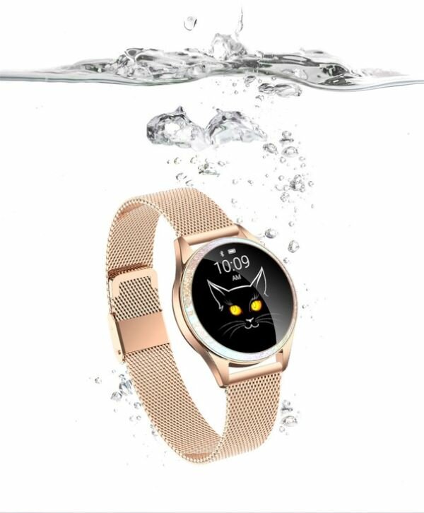 Smartwatch Oromed ORO-SMART CRYSTAL GOLD zanurzony w wodzie