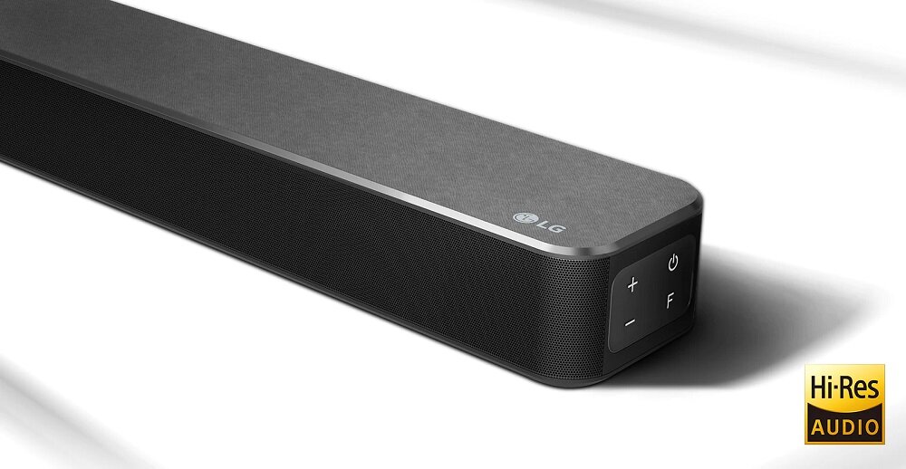 Soundbar LG SN5 SN5.DEUSLLK widok na bok z przyciskami pod skosem w prawo