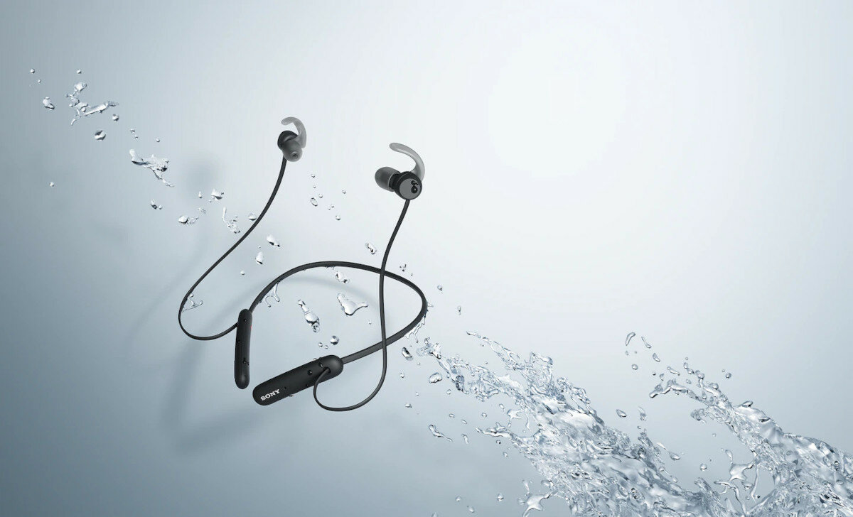 Słuchawki bezprzewodowe Sony WI-SP510B czarne woda i słuchawki