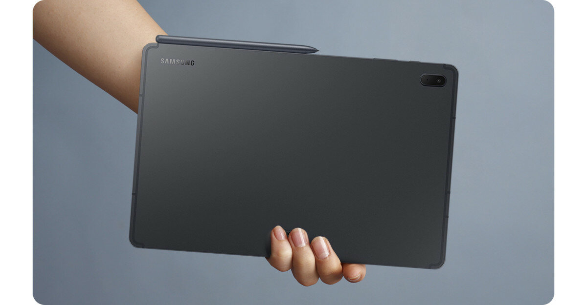 Rysik Samsung S Pen do Galaxy Tab S7 FE EJ-PT730BGEGEU zielony pokazany rysik na boku tabletu