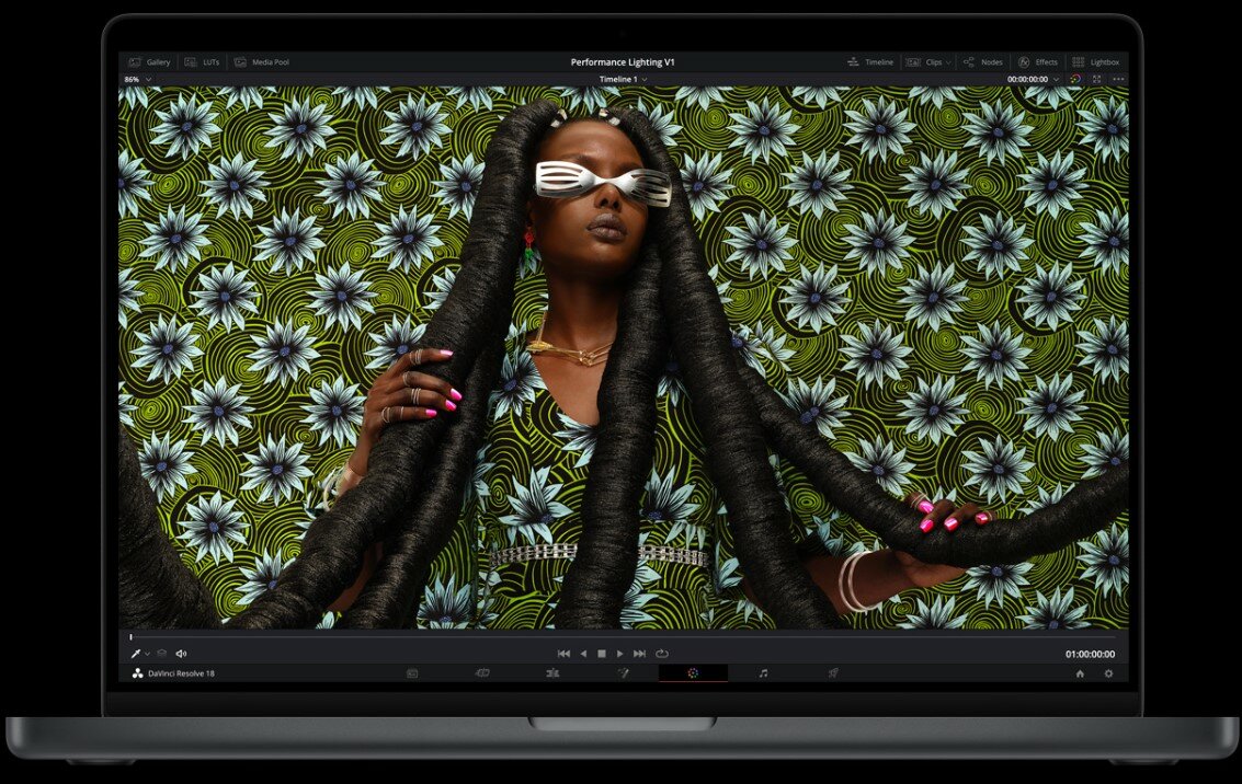 Laptop Apple MacBook Pro M2 Max MNWA3ZE/A 16' 1TB gwiezdna szarość Blackmagic Design DaVinci Resolve