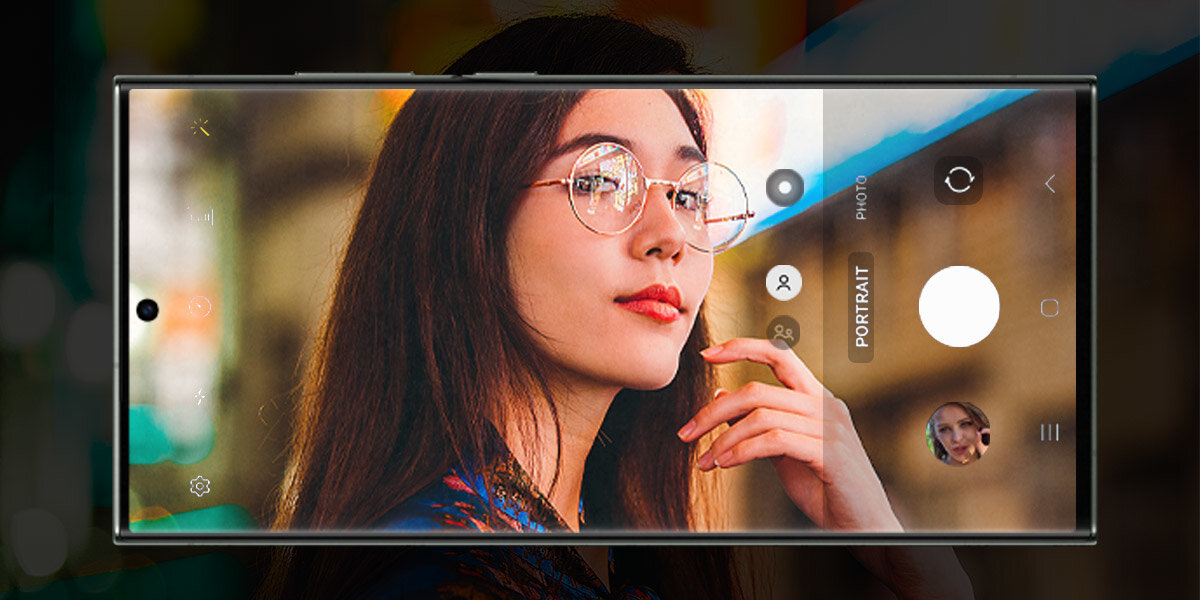 Smartfon Samsung Galaxy S23 Ultra w poziomie z wizualizacją trybu portretowego w smartfonie