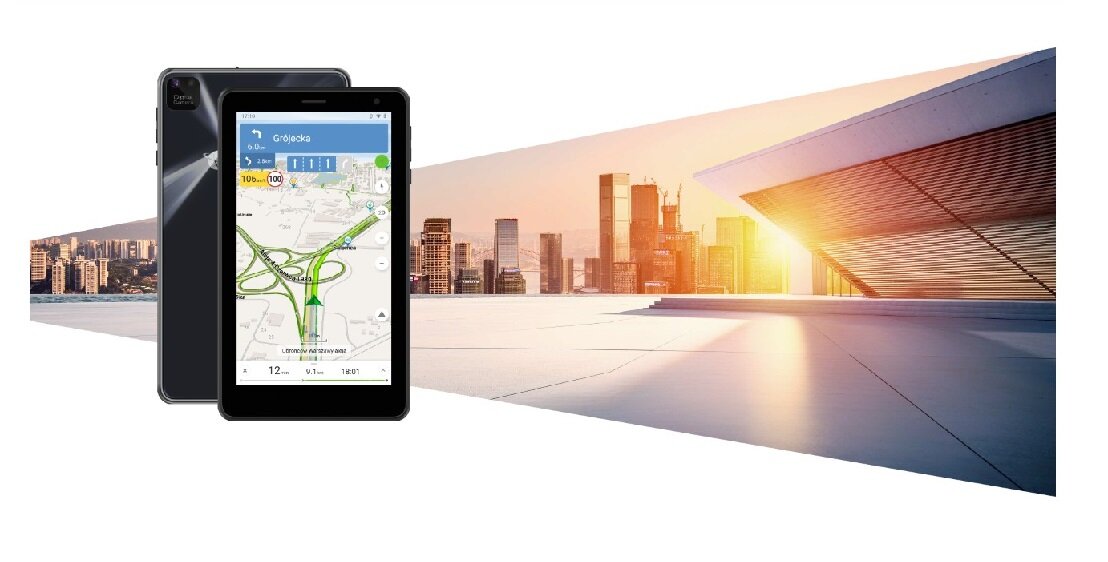 Tablet nawigacyjny Navitel T787 4G widok na wprost na włączony ekran z nawigacją a w tle zachód słońca w nowoczesnym mieście
