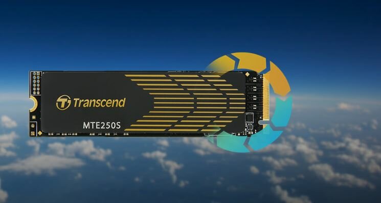 Dysk SSD Transcend MTE250S 2TB M.2 widok dysku na tle nieba