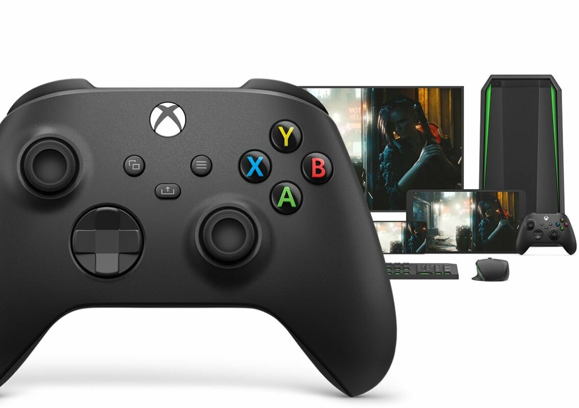 Kontroler Microsoft Xbox Serie bezprzewodowy od frontu obok komputera