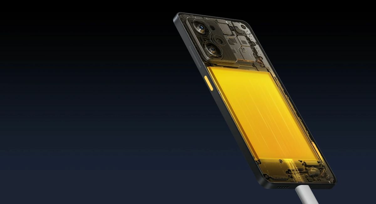 Smartfon Xiaomi Poco X5 Pro 5G 8/256 niebieski widok bateri z podłączoną ładowarką