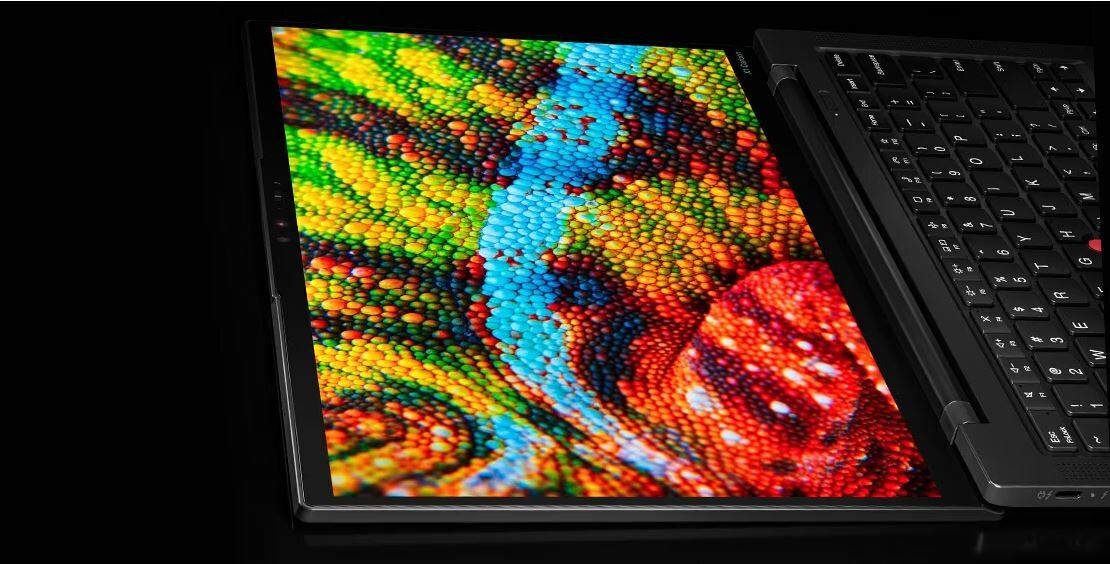 Laptop Lenovo ThinkPad X1 Carbon Gen 11 i7-1355U grafika przedstawia zbliżenie na ekran wyświetlający jaskrawą grafikę