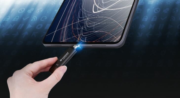 Dysk SSD Transcend ESD310C 2TB czarny umieszczanie dysku w tablecie 