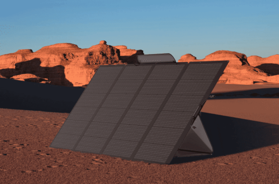 Przenośna stacja zasilania EcoFlow Delta MAX 2016Wh panele słoneczne widoczne pod skosem