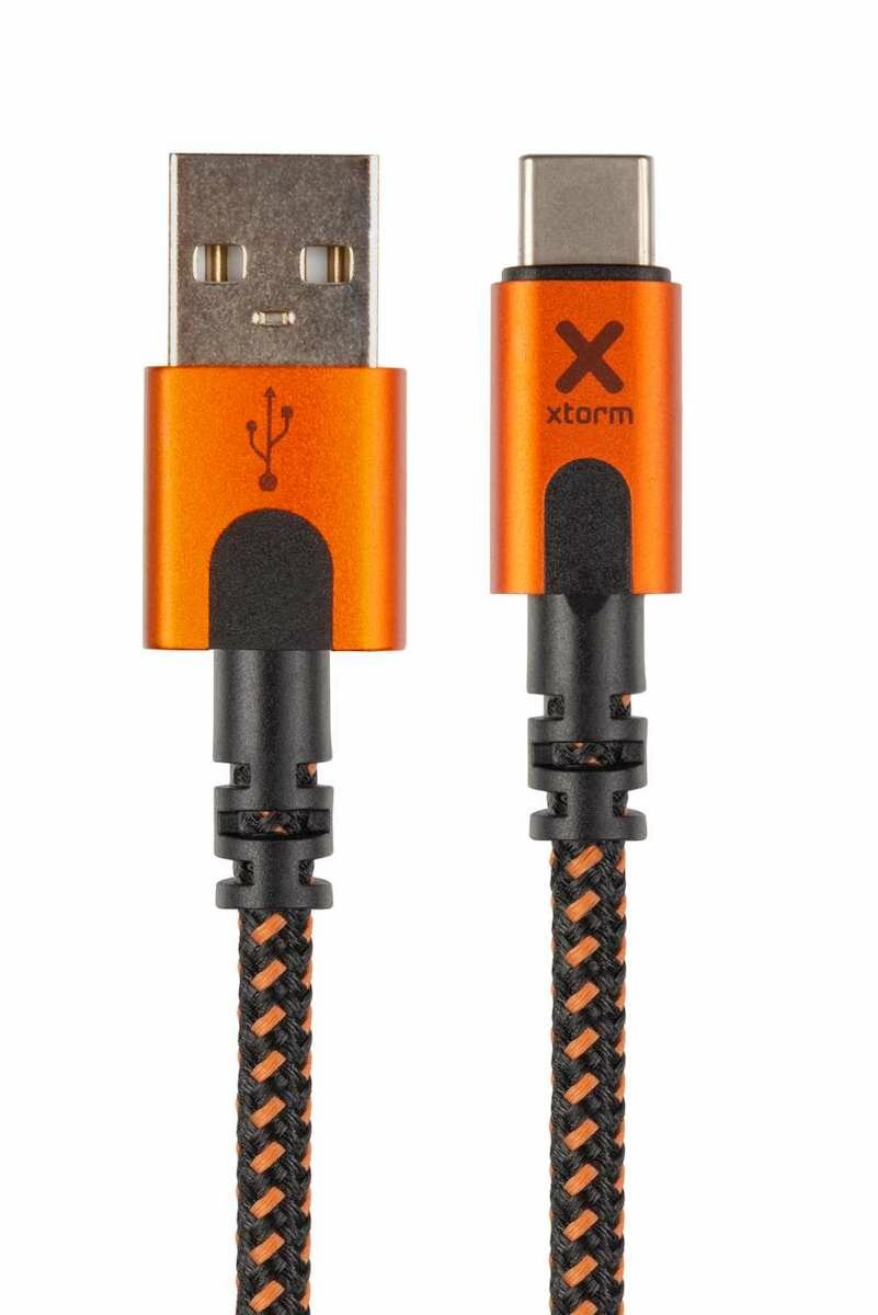 Kabel Xtorm XCXX004 USB - USB-C złącza widoczne z bliska