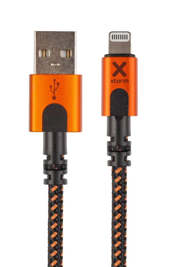 Kabel Xtorm Xtreme USB do Lightning 1,5 metra od frontu na białym tle