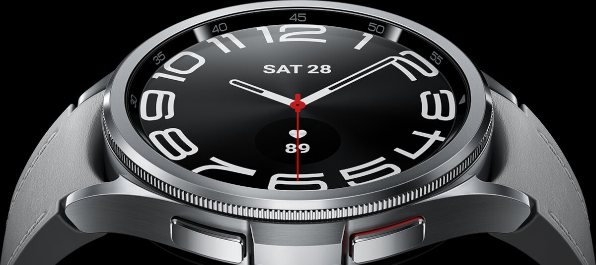 Smartwatch Samsung Galaxy Watch 6 Classic BT 43mm R950 czarny widok od boku