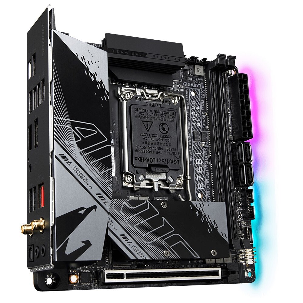 Płyta główna Gigabyte B760I Aorus Pro DDR4 mini-ITX widok pod skosem