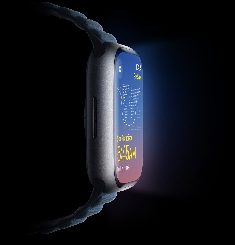Smartwatch Apple Watch Series 9 GPS + Cellular stal nierdzewna srebrna 41 mm + opaska sportowa sztormowy błękit M/L grafika przedstawia włączony smartwatch od boku