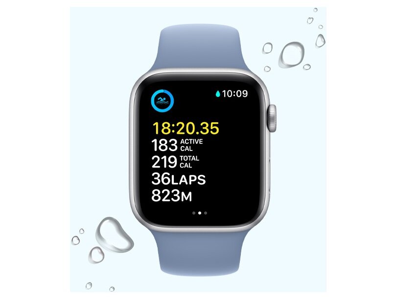 Smartwatch Apple Watch SE GPS 44mm srebrny aluminium + zimowy błękitny pasek frontem z włączonym trybem wodnym