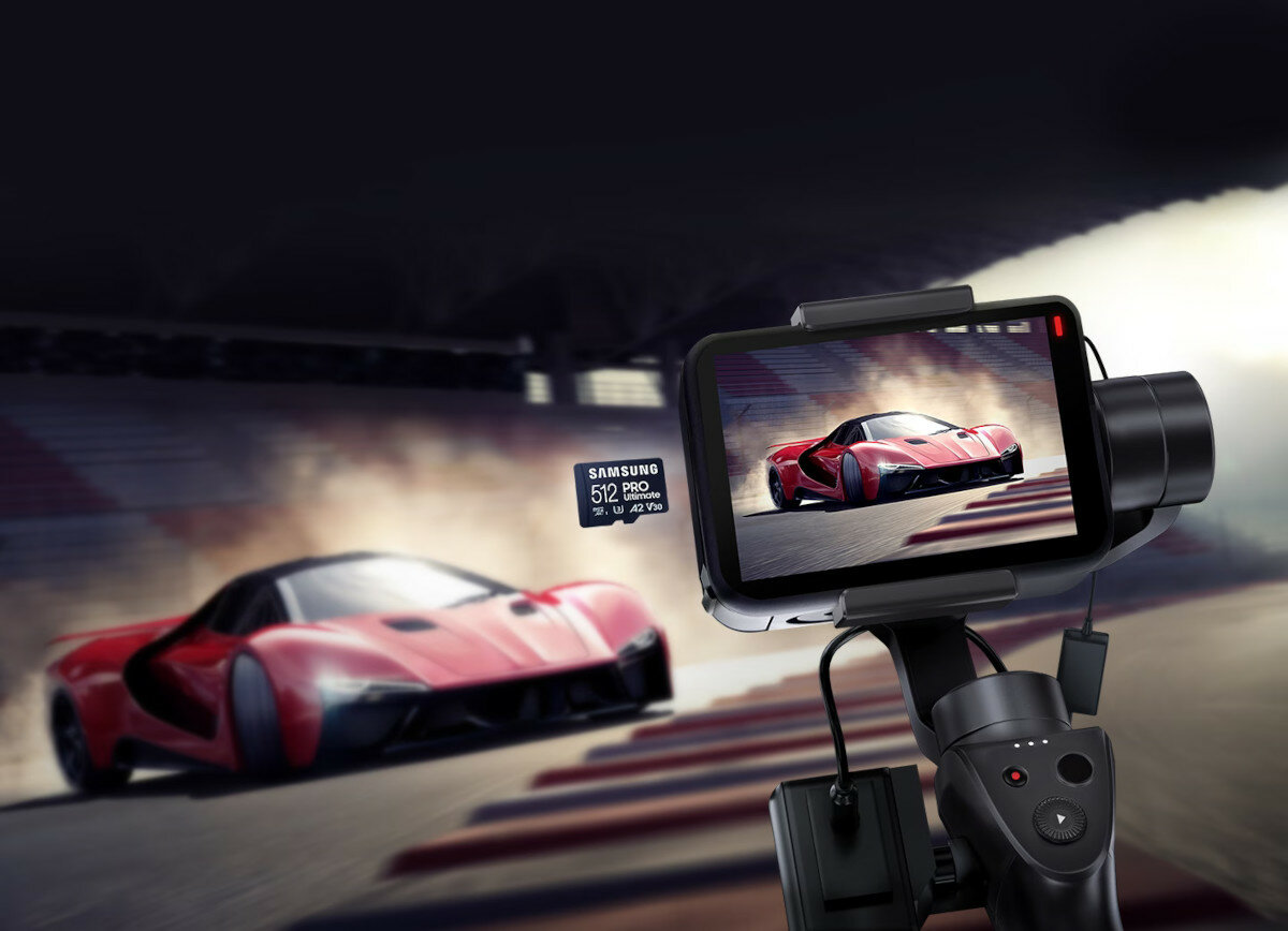Karta pamięci microSD Samsung PRO Ultimate 2023 grafika przedstawiająca kamerę nagrywającą samochód na torze wyścigowym