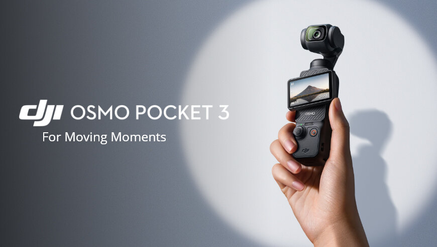 Kamera DJI Osmo Pocket 3 widok na kamerę trzymaną w dłoni pod skosem