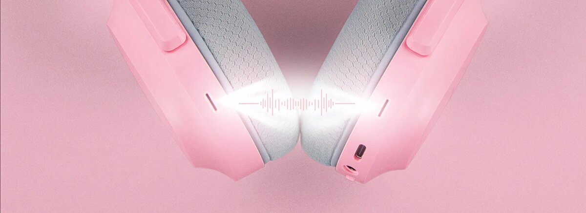 Słuchawki Razer Barracuda białe grafika przedstawia zbliżenie na ukryte mikrofony w słuchawkach