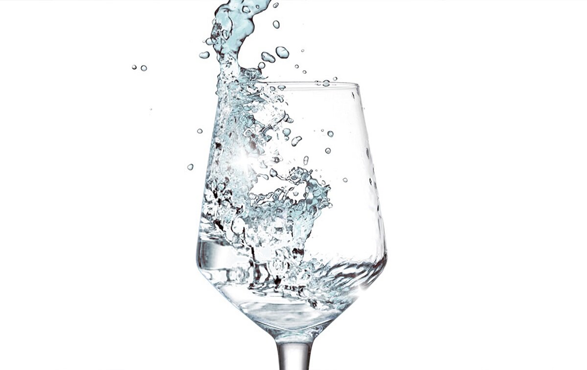 Zmywarka Beko BDFS26123AQ wolnostojąca grafika przedstawia szklany kieliszek z wodą