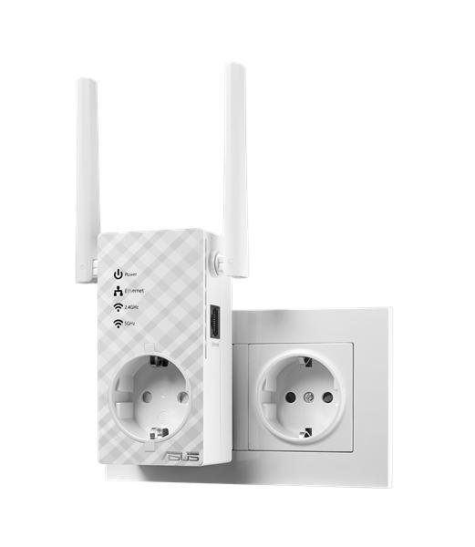 Wzmacniacz sygnału ASUS RP-AC53 AC750 Dual-Band Wi-Fi Biały widok od przodu, wzmacniacz wpięty do gniazdka elektrycznego