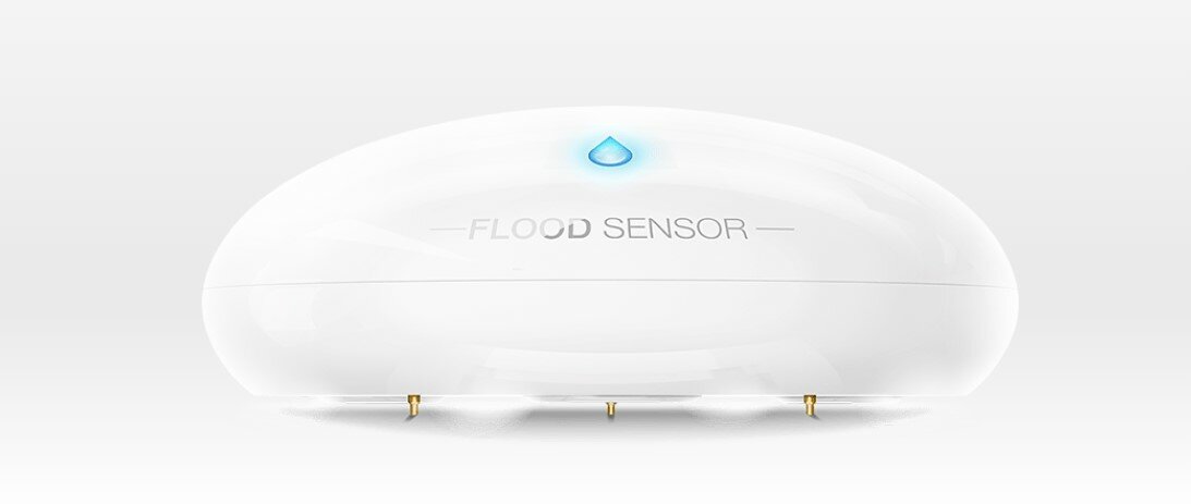 Czujnik zalania wodą Fibaro Flood Sensor HomeKit włączony front sensora