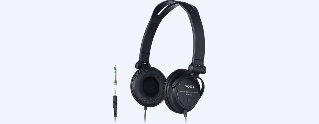 Słuchawki Sony MDR-V150 czarne od frontu z widocznym wtykiem