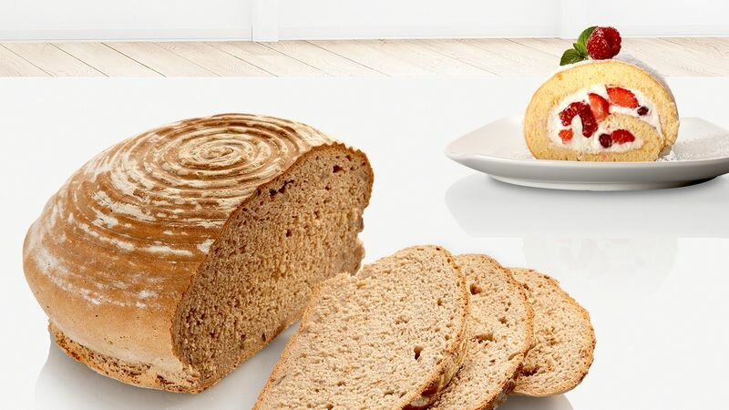 Mikser Bosch MFQ36480 450W widok na bochenek chleba i ciasto