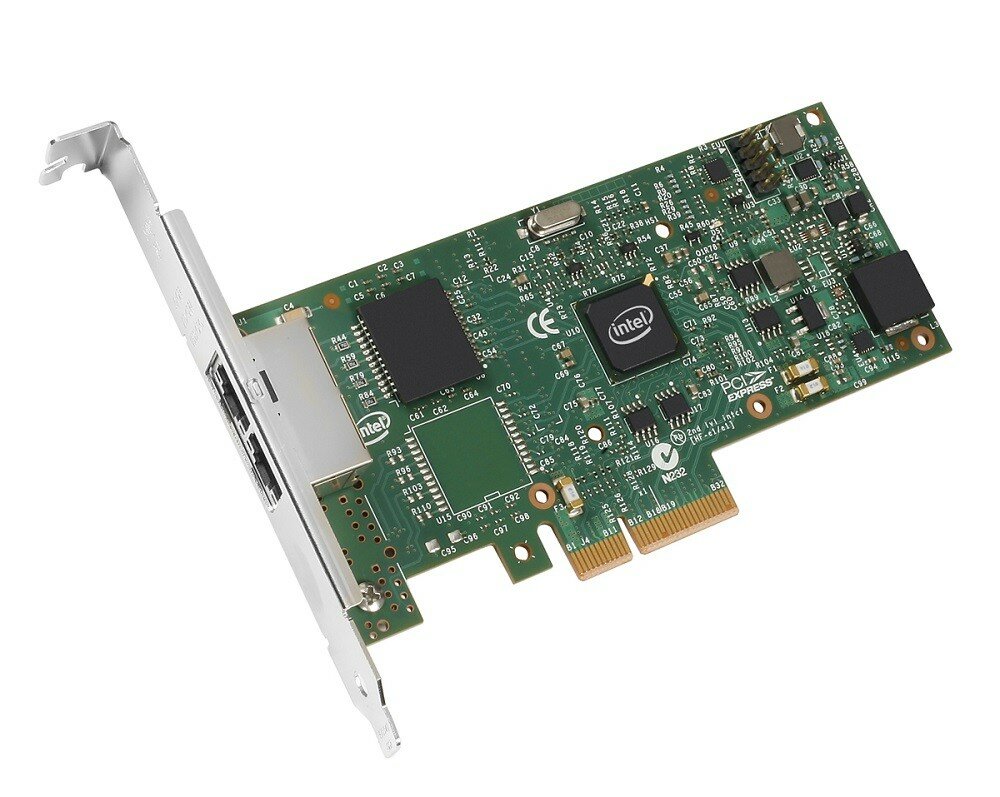 Karta sieciowa Fujitsu Intel I350-T2 PCI-e widoczna pod skosem